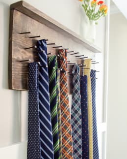 Creative DIY Tie Rack Gift Card Holder DIY tie rack-themed gift card holder craft idea