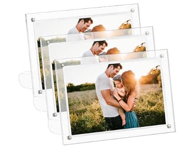 Magnetic Frame Display for Gifts Sleek magnetic frame display showcasing photos or gift cards elegantly